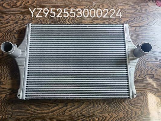 Aluminiowy zespół intercoolera ciężarówki Sinotruk YZ952553000224