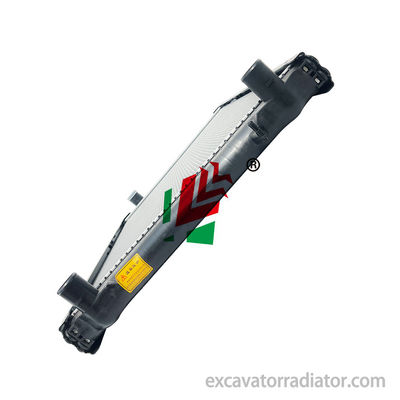 Guangzhou ISUZU Mixer Truck Radiator Zbiornik wody Zbiornik chłodzący System betonowy mieszania i chłodzenia