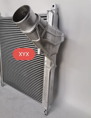 ISUZU 6WF1 Truck Intercooler Montaż aluminiowej zagęszczonej rury Wykonane